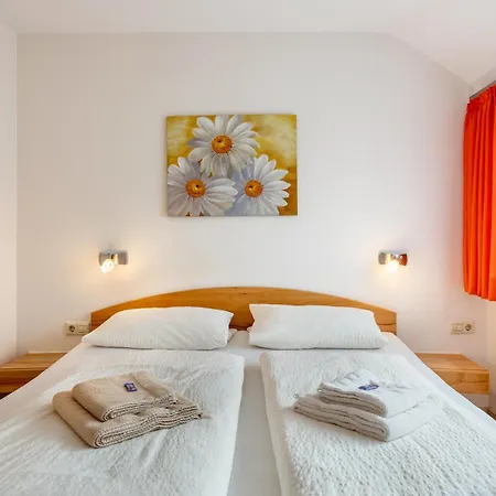 아파트 Gaestehaus Kunkelmann Mit Sauna 호헨스반트