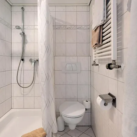 アパート Gaestehaus Kunkelmann Mit Sauna ヘーヘンシュヴァント